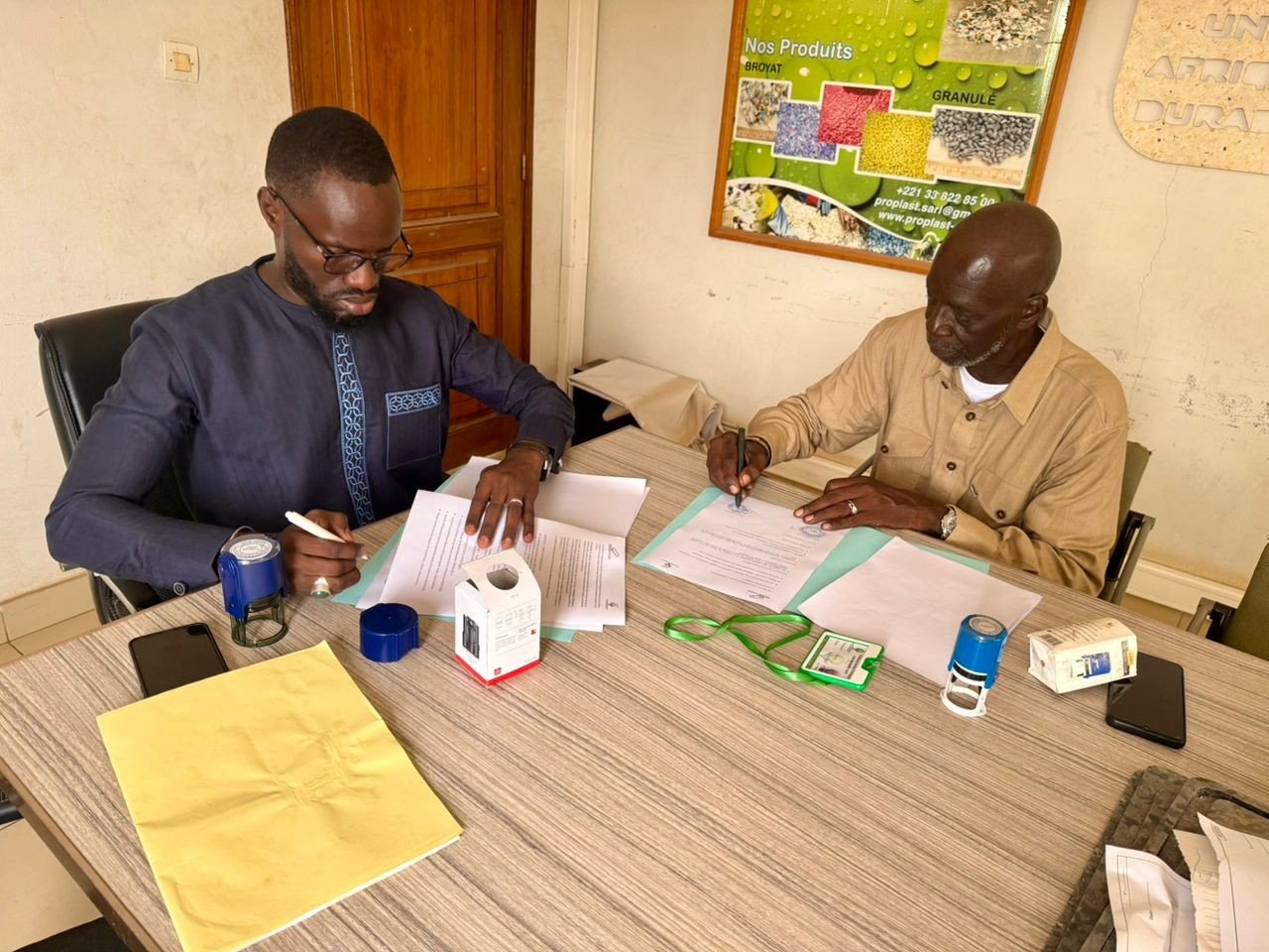 Signature de partenariat entre l’APE et un acteur du recyclage